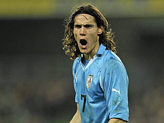 Edinson Cavani signs two-year...
